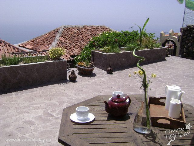 Terrace with table and sea view – Igueste de Candelaria, Tenerife