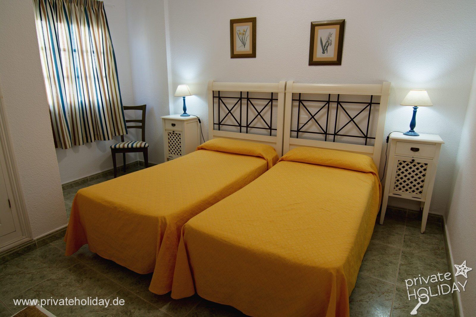 Bedroom with two single beds and bedside tables – Los Cristianos, Tenerife