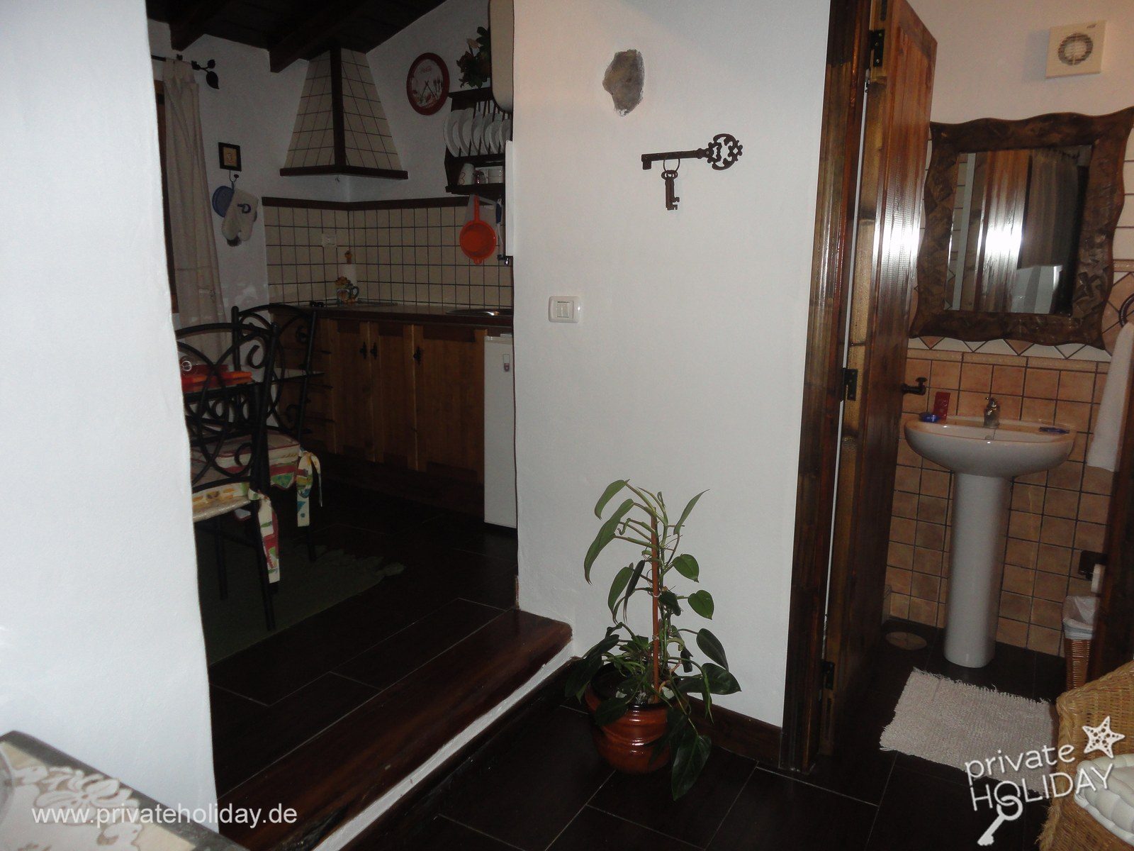 Corridoio con vista su cucina e bagno – La Guancha, Tenerife