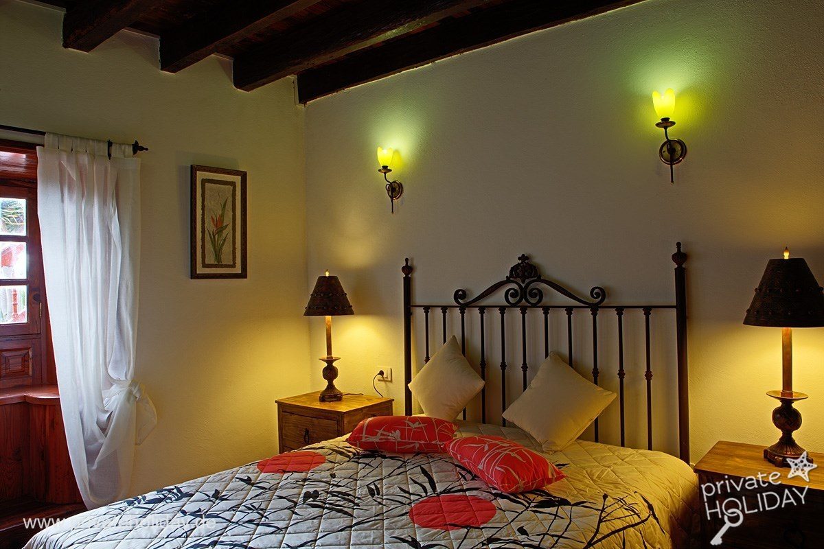 Chambre avec lit double et lampes de chevet – Tacoronte, Ténérife