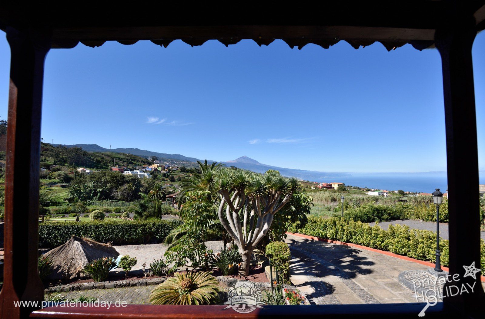 Terrasse avec vue sur le jardin et la mer au loin – Tacoronte, Ténérife