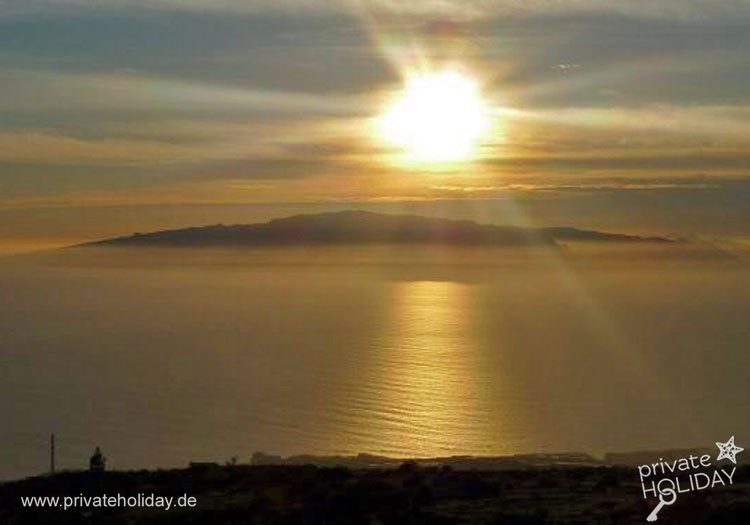 Tramonto sul mare e un’isola – Guía de Isora, Tenerife