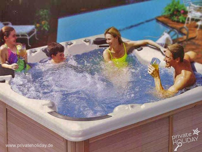 Vasca idromassaggio con quattro persone e acqua frizzante – Guía de Isora, Tenerife