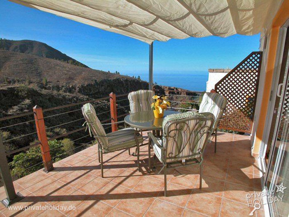 Terrazza coperta con salottino e vista montagna – Guía de Isora, Tenerife