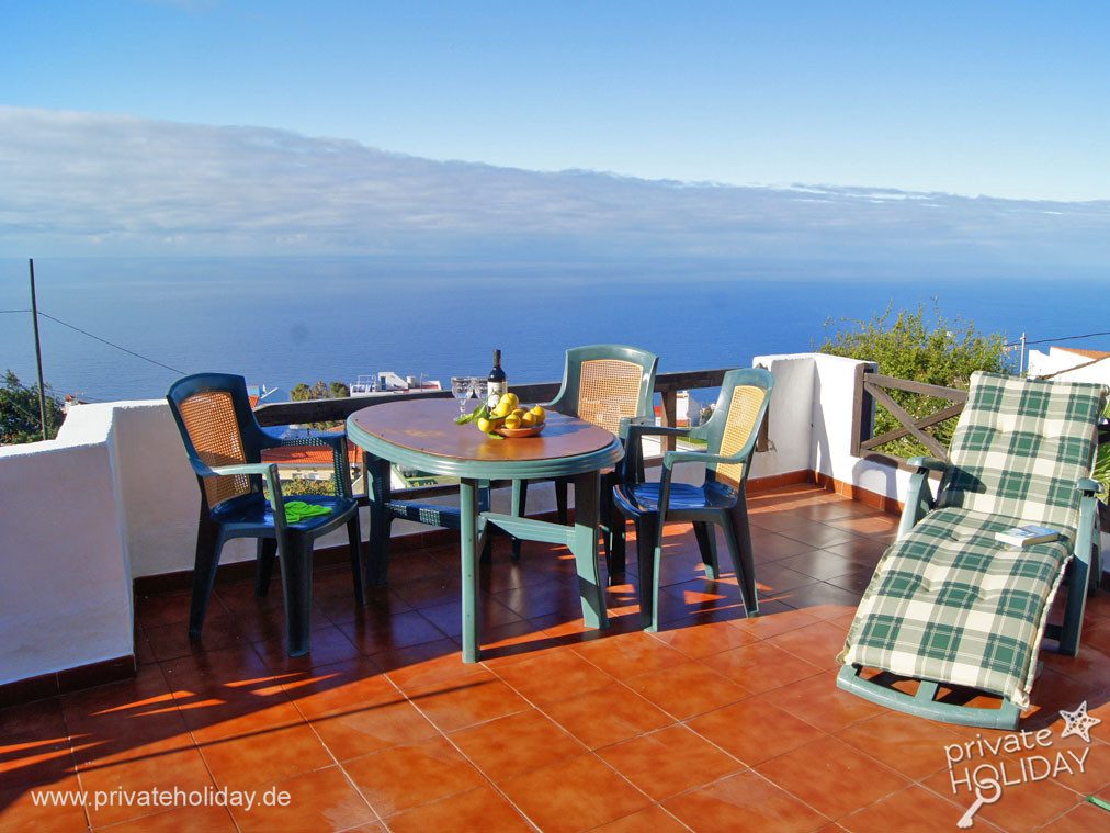 Terrasse avec table à manger et vue mer – Garachico, Ténérife
