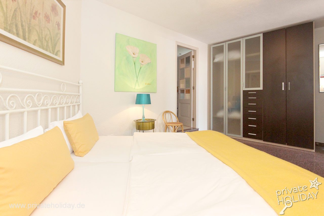 Camera con letto matrimoniale e armadio – Alcalá, Tenerife