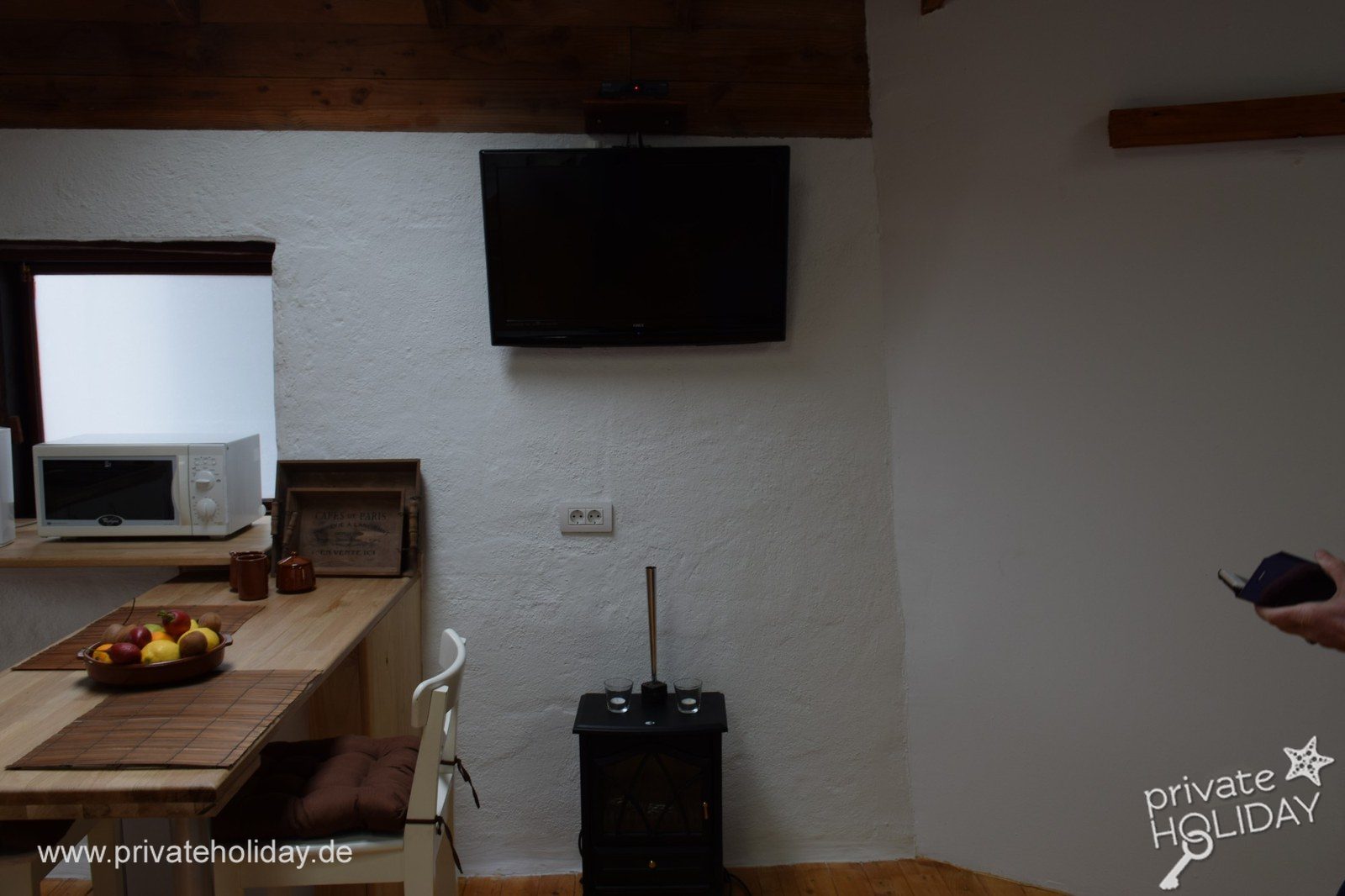 Zona giorno con TV e banco colazione – Icod de los Vinos, Tenerife