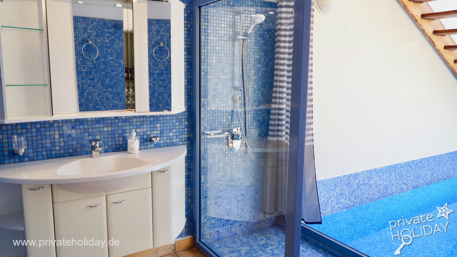 Bagno con lavabo e doccia in vetro – Costa Calma, Fuerteventura