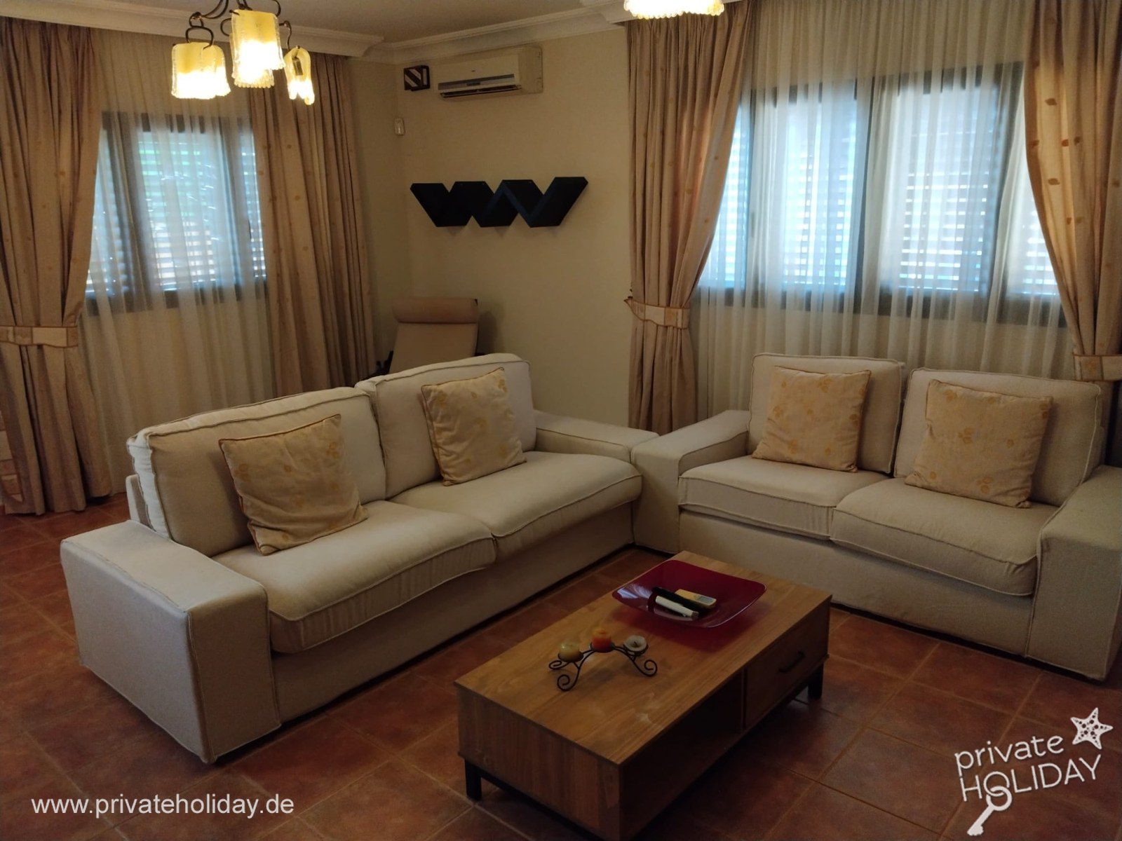 Salon z narożnikiem i stolikiem kawowym – Candelaria, Tenerife