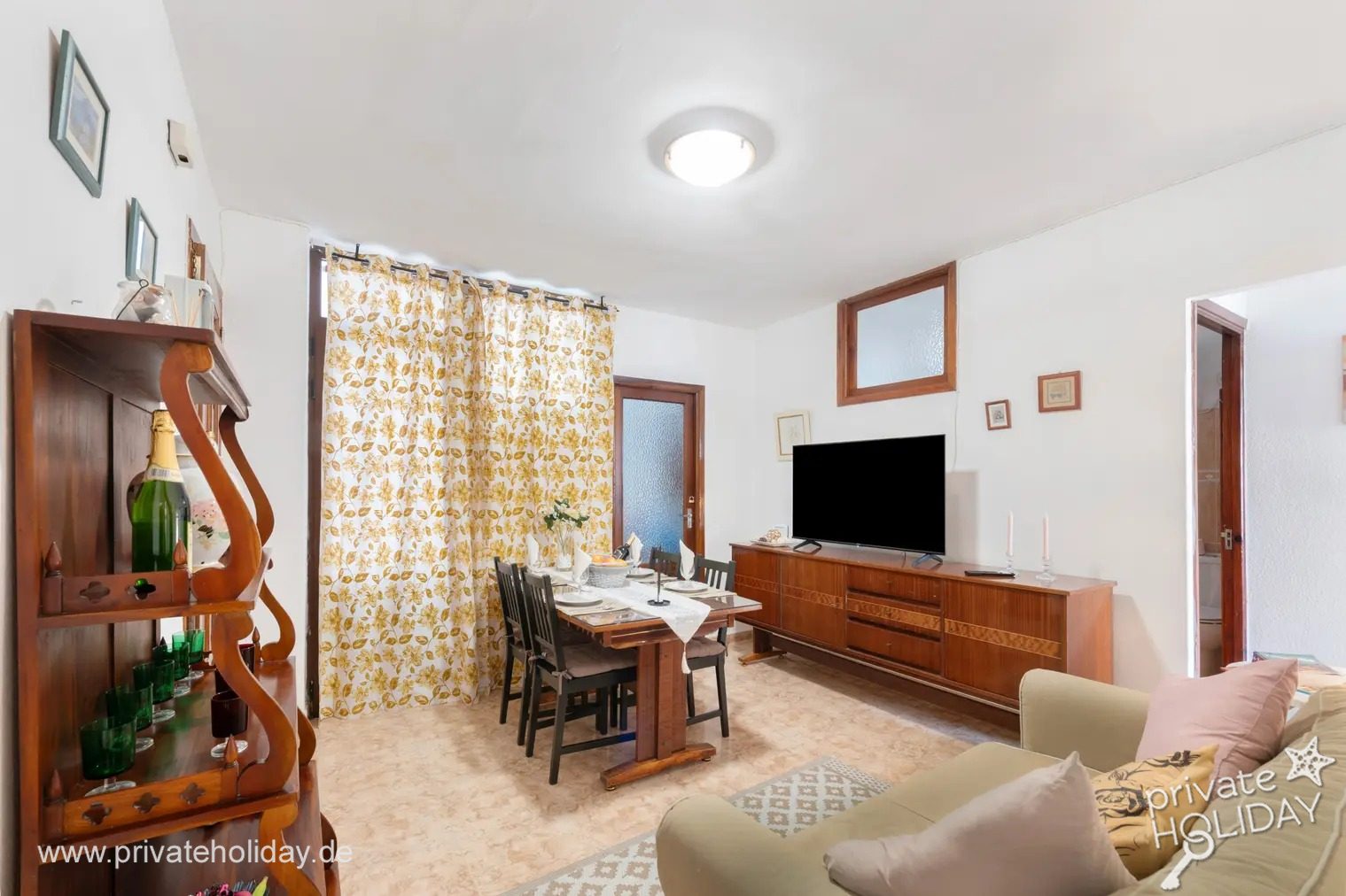 Soggiorno con mobile TV e tavolo da pranzo – Santa Cruz de La Palma, La Palma